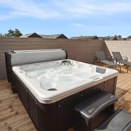Casa de Férias Holiday Indira - 3-5km From The Sea By Interhome *